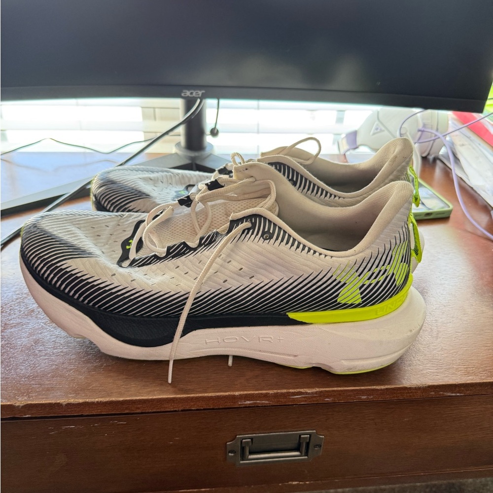 Under Armour Men's Running Shoes - White and Black